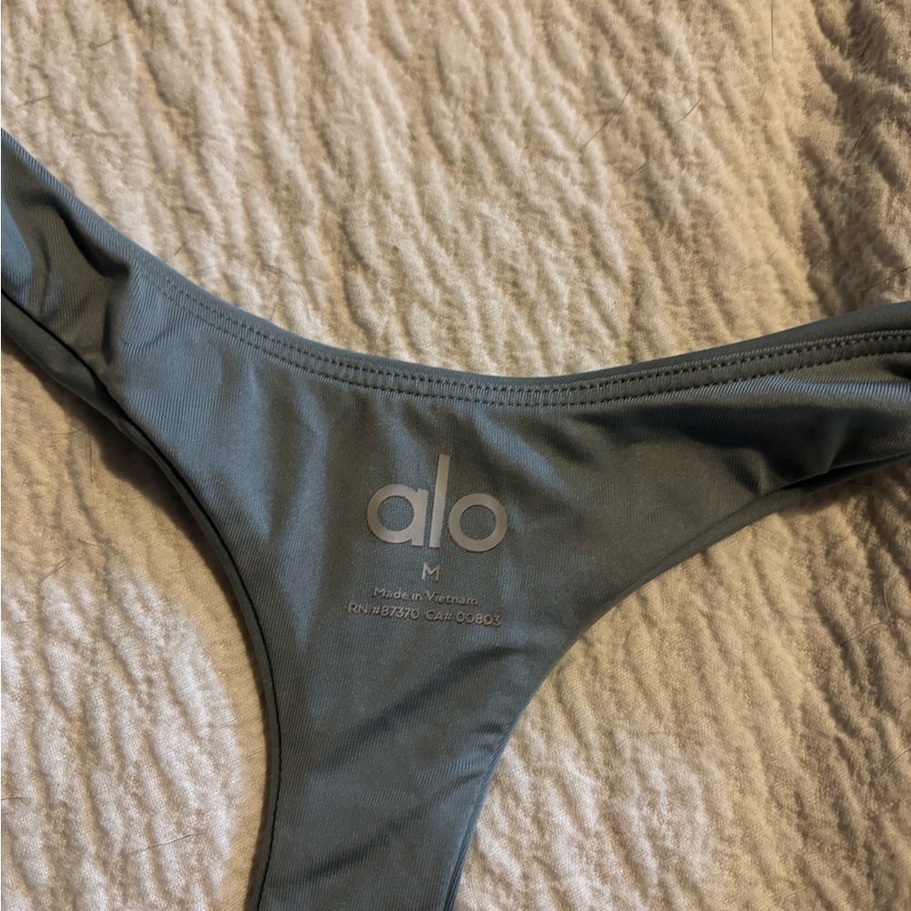 ALO Yoga Light Gray Dress - Picture 6 of 6